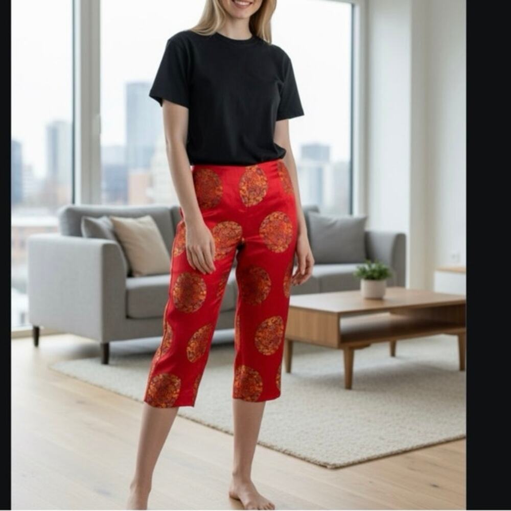 Y2K Chinese medallion Capri pants
